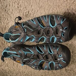 Keen Whisper Dark Shadow Ceramic Gray Teal Performance Hiking Sandals Womens 9.5